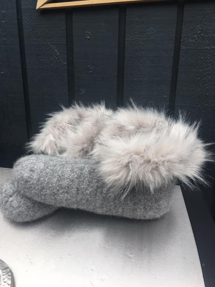Pelskant grå