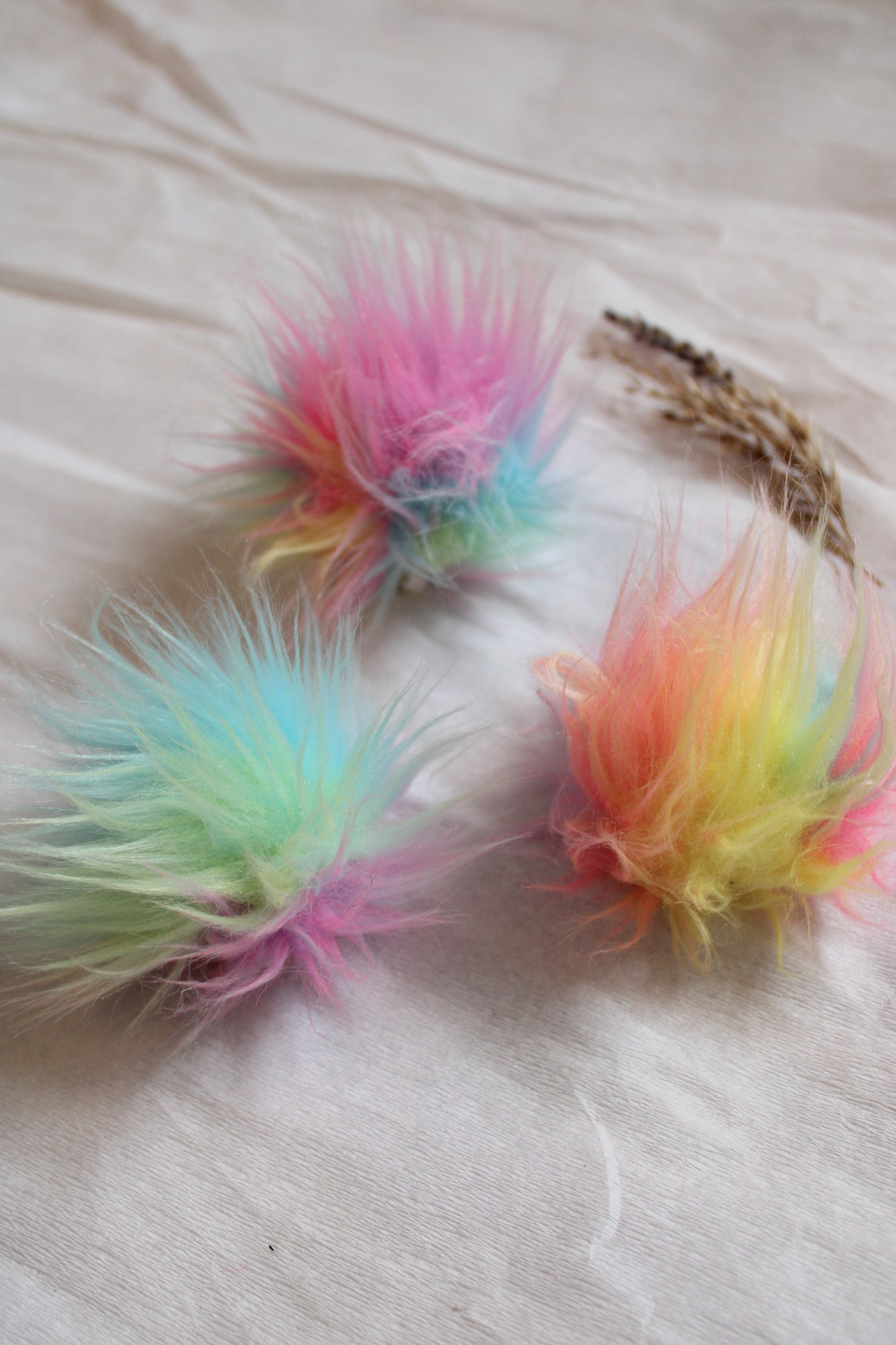 Rainbow puff 10-12 cm